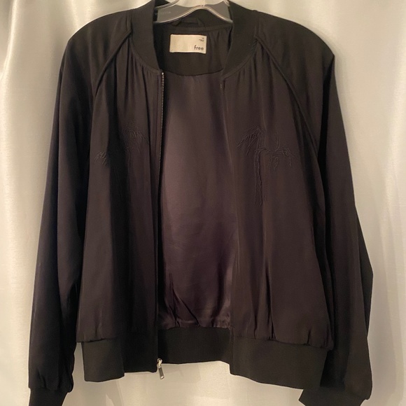 Aritzia Jackets & Blazers - Aritzia Toulin Bomber